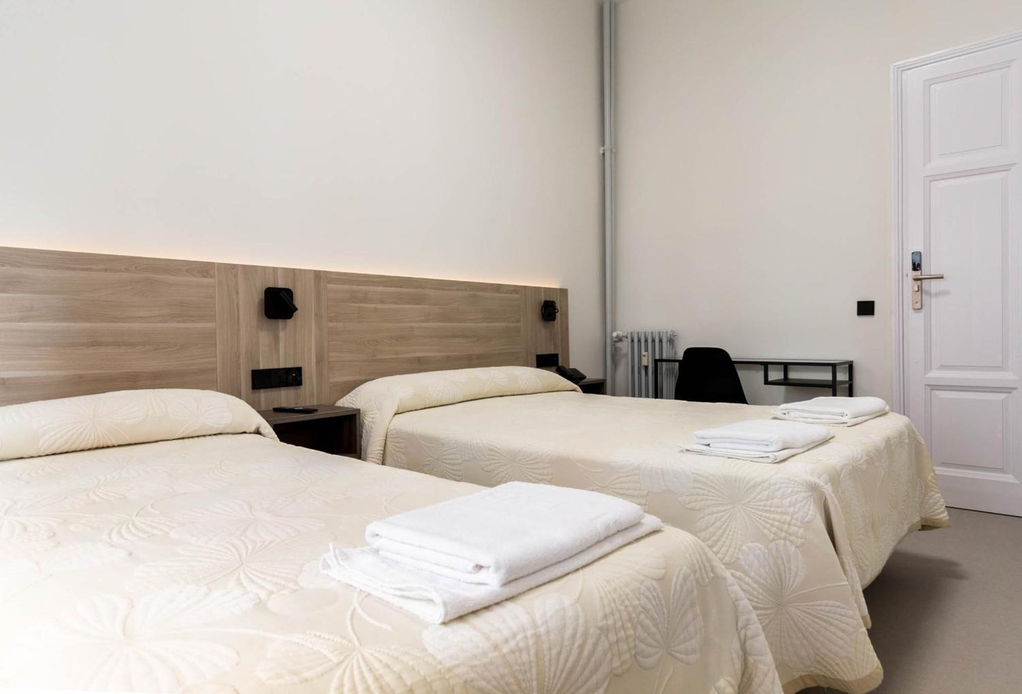 Double Room,1629392464:JPEG